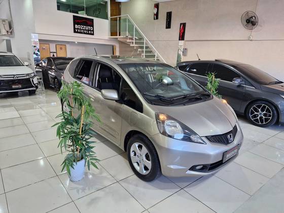 HONDA FIT 1.4 LX 16V FLEX 4P MANUAL HONDA FIT 1.4 LX 16V FLEX 4P MANUAL